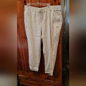 Comfortable pants (cruise wear)